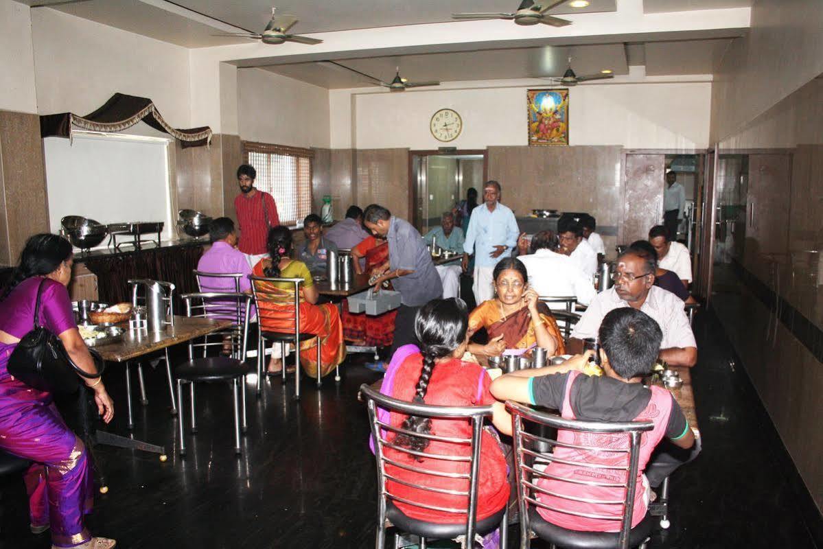 Sivamurugan Hotel Kumbakonam Buitenkant foto