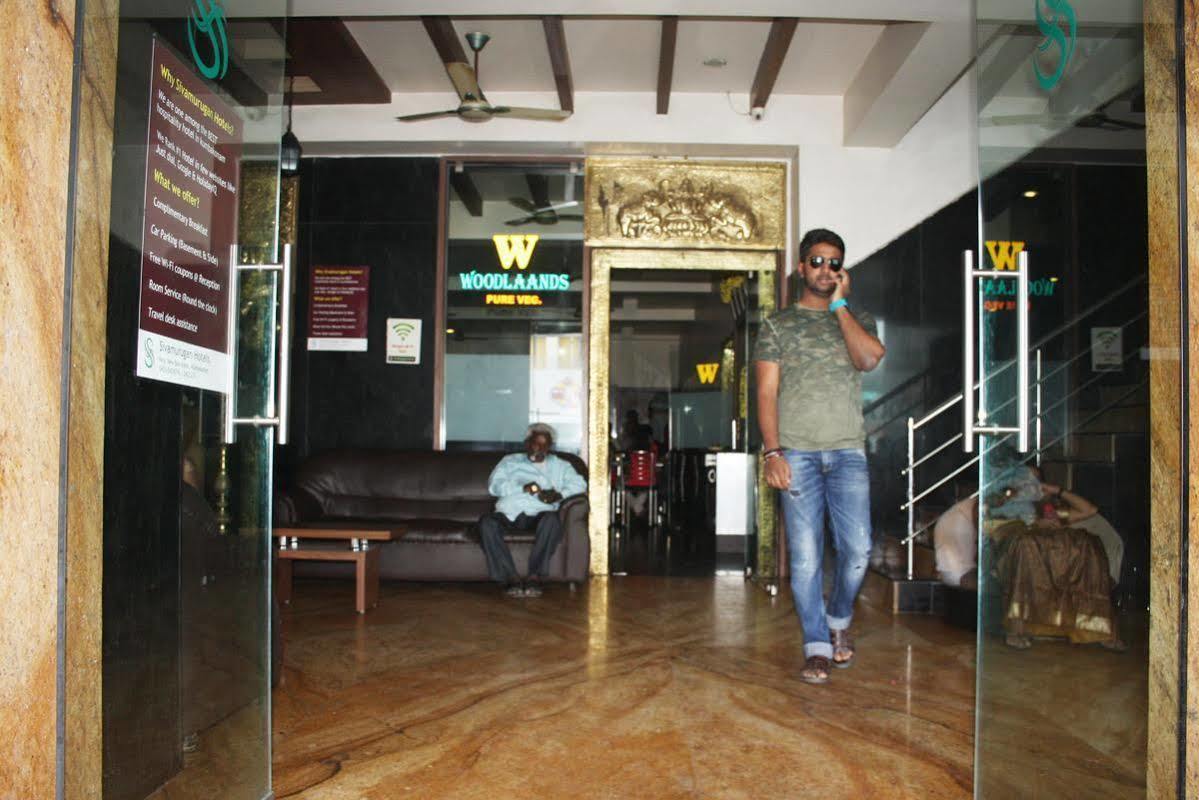 Sivamurugan Hotel Kumbakonam Buitenkant foto